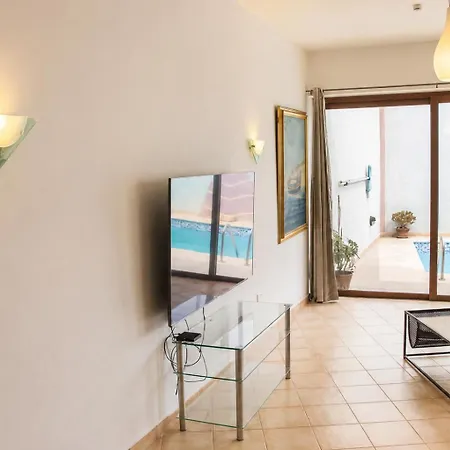 Séjour chez l'habitant Cozy Family With Pool & Vineyard Views In