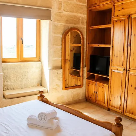 Cozy Family With Pool & Vineyard Views In Séjour chez l'habitant