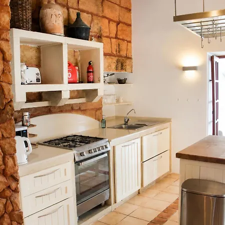 Cozy Family With Pool & Vineyard Views In * Marsaxlokk