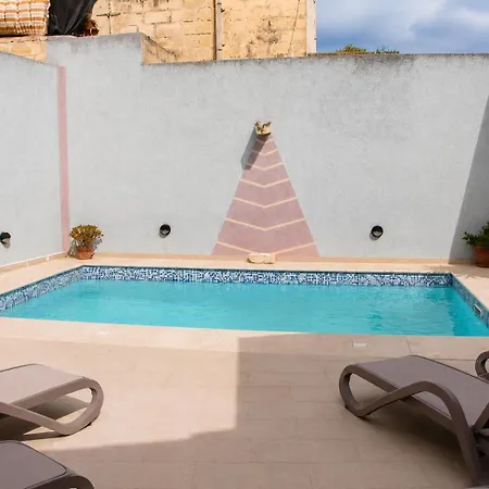 Cozy Family With Pool & Vineyard Views In Marsaxlokk