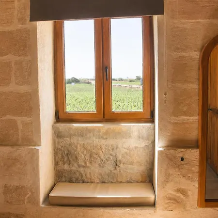 Cozy Family With Pool & Vineyard Views In Séjour chez l'habitant Marsaxlokk