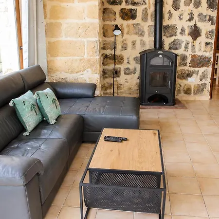 Cozy Family With Pool & Vineyard Views In Séjour chez l'habitant