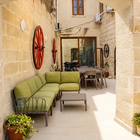 Séjour chez l'habitant Cozy Family With Pool & Vineyard Views In