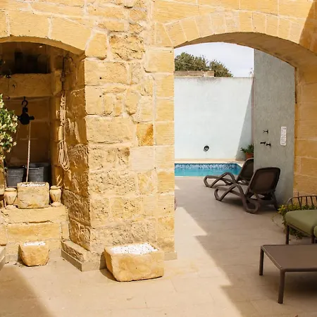 Séjour chez l'habitant Cozy Family With Pool & Vineyard Views In